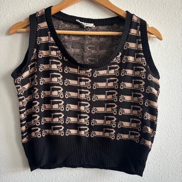 Vintage 60s-70s Bagatelle Made in England Black and Tan Truck Motif Novelty Vest - Picture 2 of 10